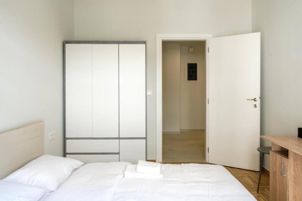 アテネModern Pangrati Flat!アパートメント エクステリア 写真